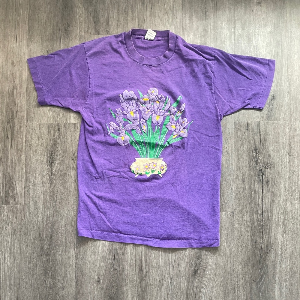 Vintage FOTL “Purple Iris Flowers” Graphic T-Shirt (Sz. L)